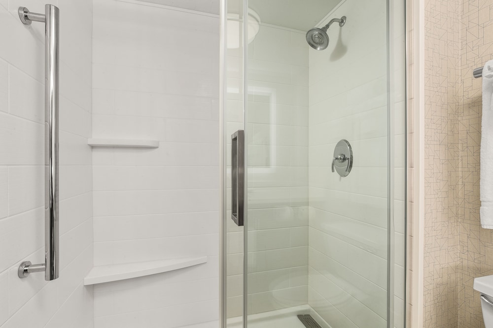 Holiday Inn Express & Suites Tacoma by IHG - photo 11