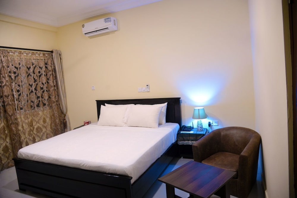 Target Hill Hotel — Tamale — photo 3