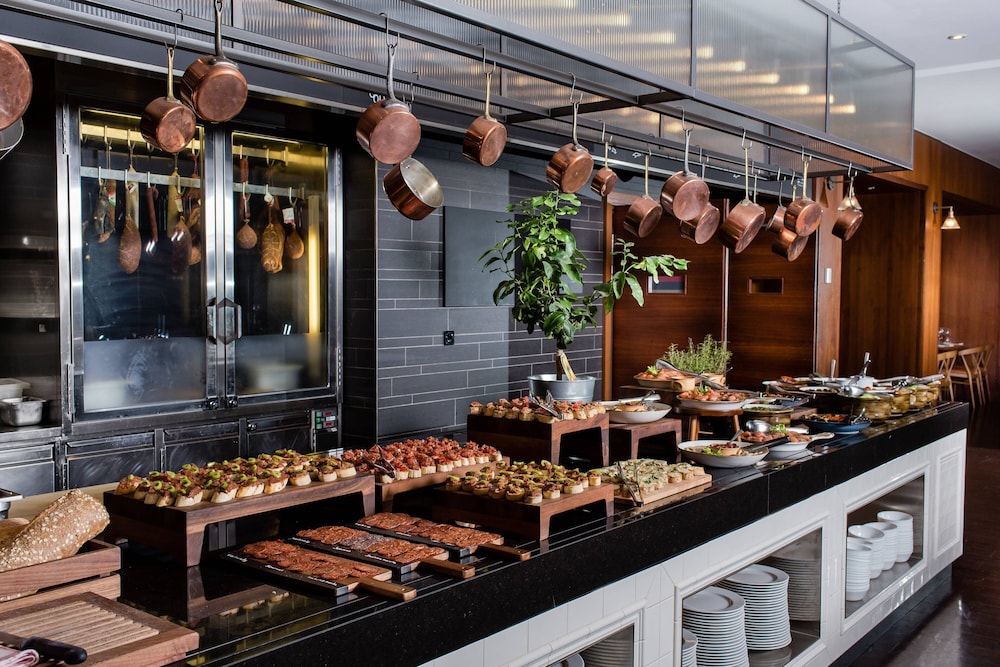 מזון ומשקאות