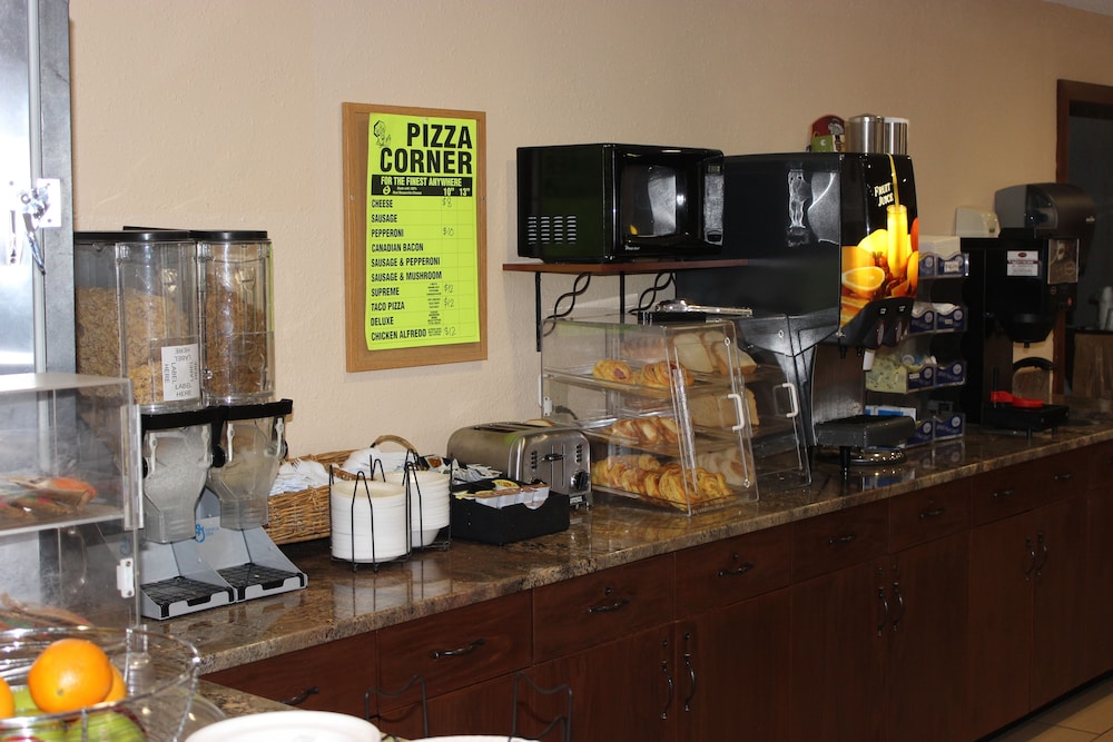 Americas Best Value Inn Grand Forks - photo 28