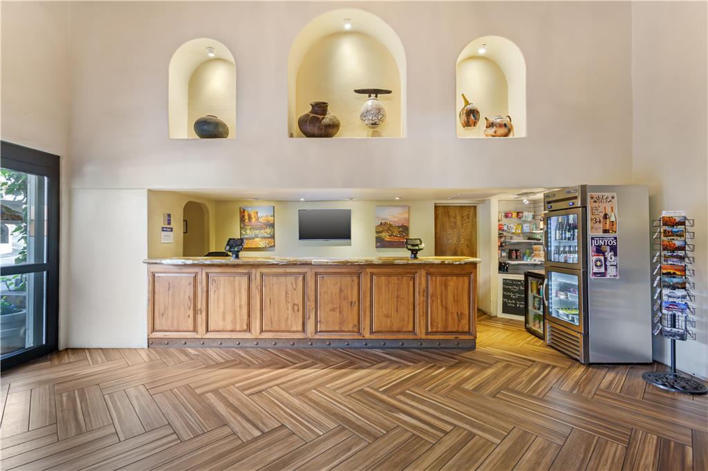 Best Western Plus Arroyo Roble Hotel & Creekside Villas - photo 17