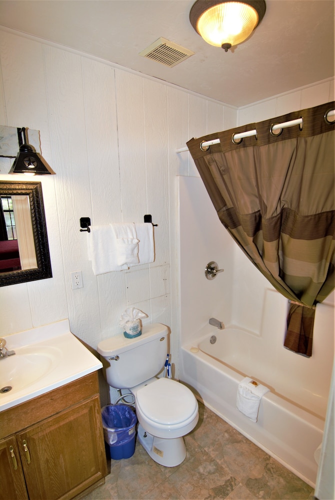 Thunderbird Resort & Event Center - photo 9