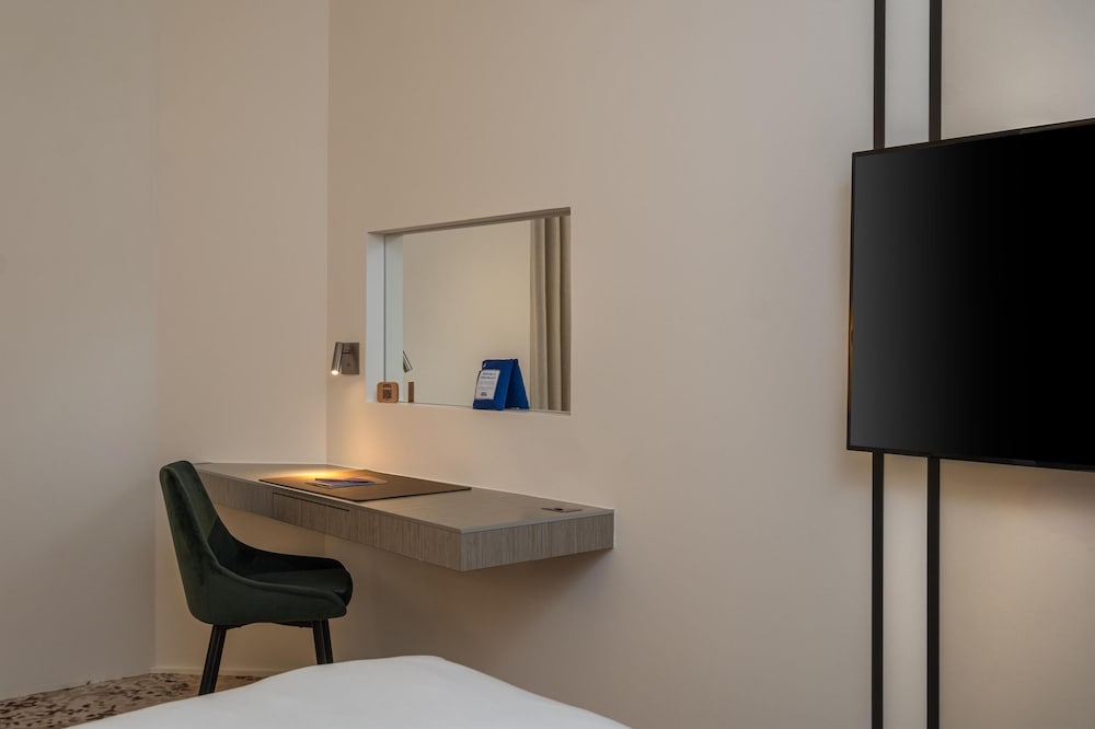 FirstName Toulouse part of JdV by Hyatt in Toulouse, France