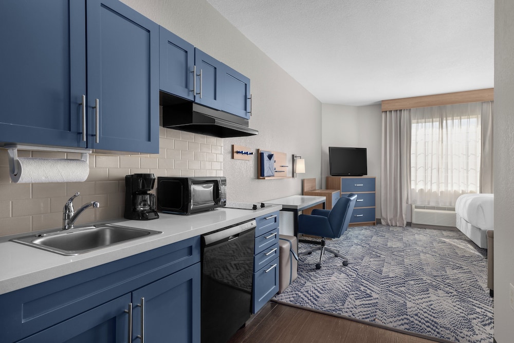 Candlewood Suites Alexandria by IHG - photo 12