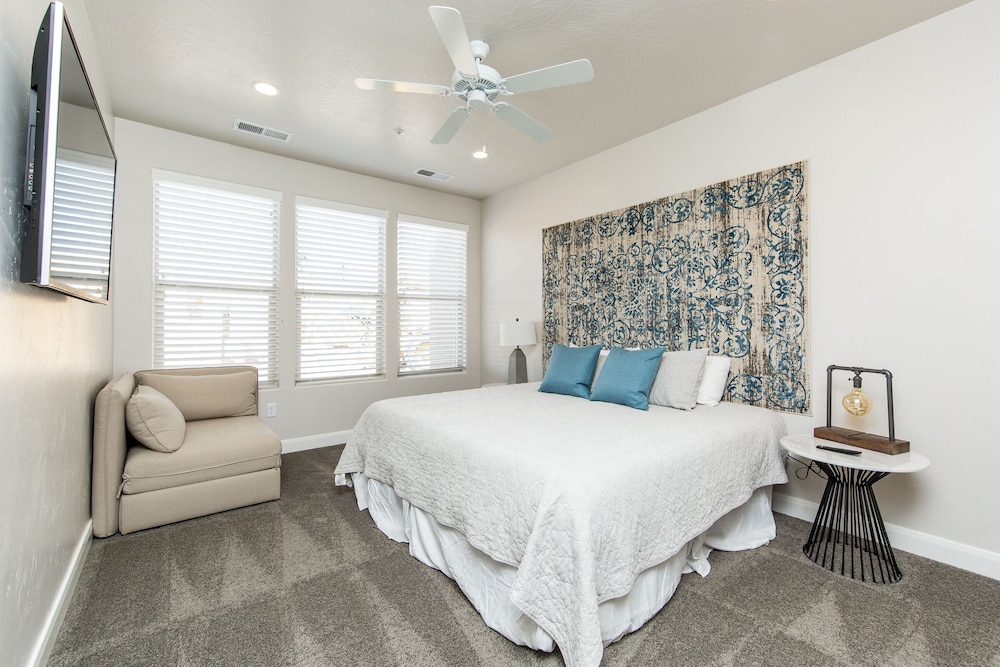 Town Center Resort - photo 104