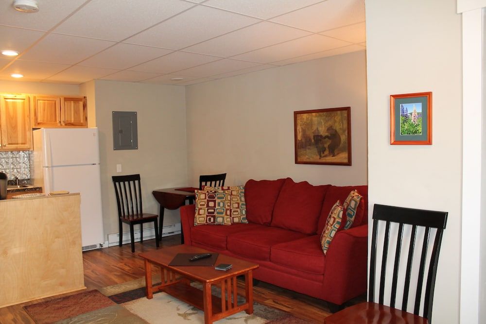 Strictly Moose Luxury Vacation Suites - photo 23