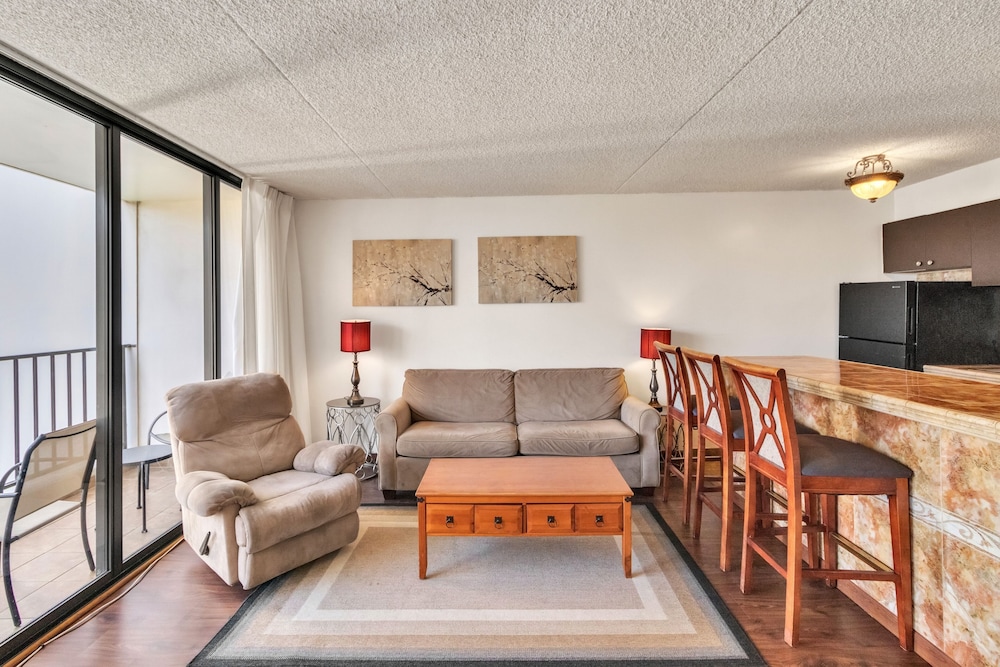 Waikiki Banyan Condo Located One Block From Waikiki Beach by Koko Resort Vacation Rentals - photo 70