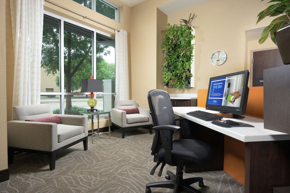 Hampton Inn & Suites Chattanooga Downtown - photo 38