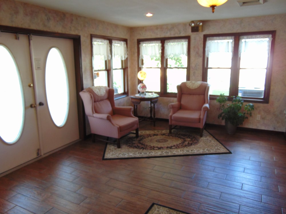 Candlelight Inn - photo 5