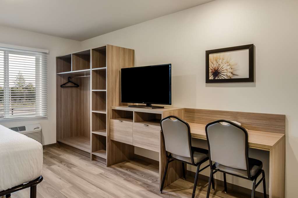 WoodSpring Suites Tacoma Lakewood - photo 17