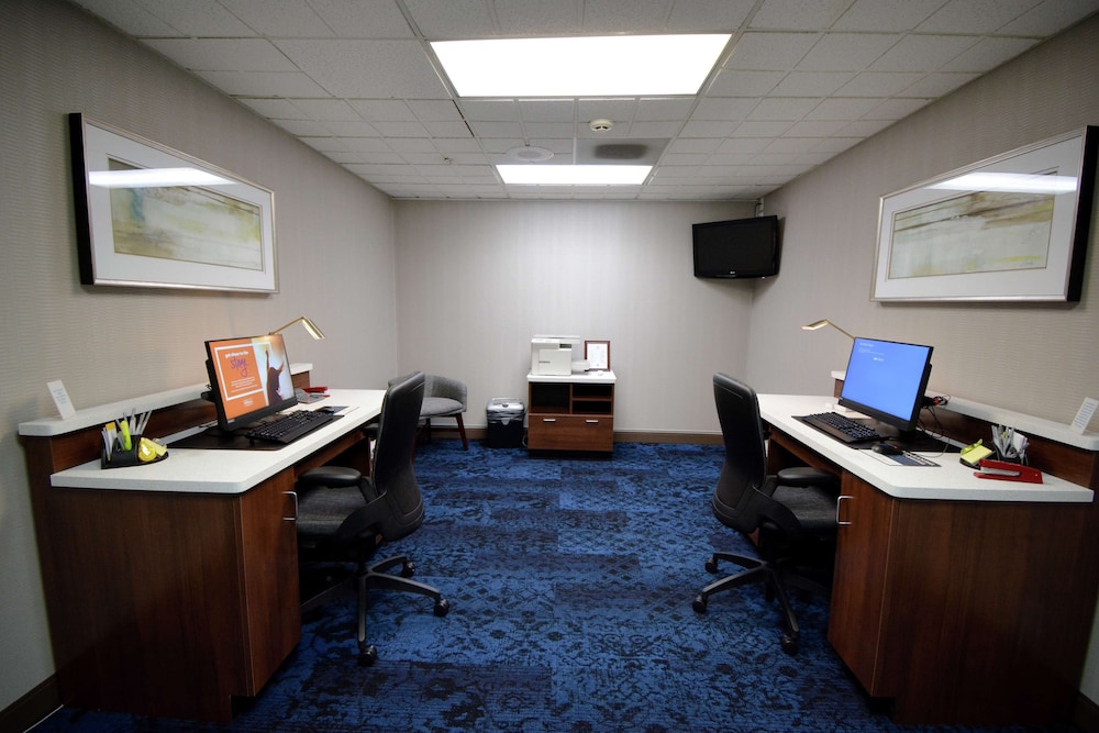 Hampton Inn Salem East Electric Road - photo 35