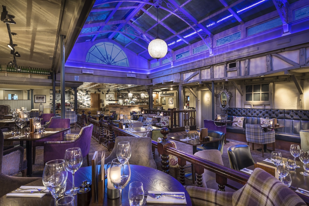 Admiral Rodney Hotel