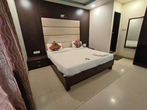 Hotel Airport intl airport Near to Mumbai Airport & BKC US Consulate