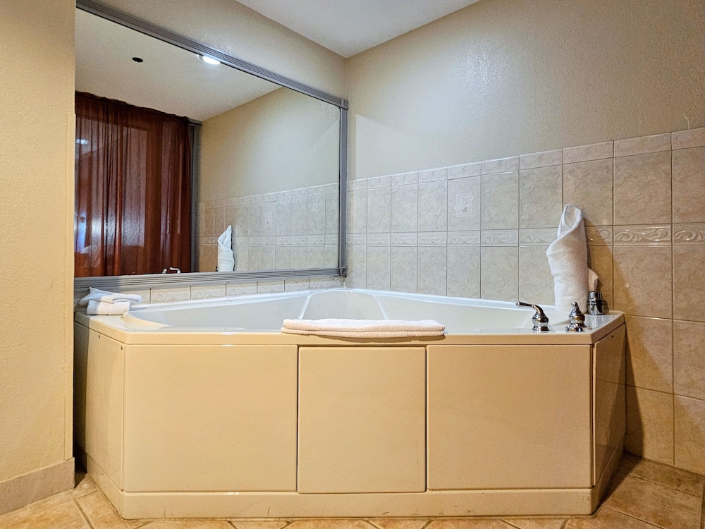 Holiday Inn Belcamp Aberdeen Area by IHG - photo 34