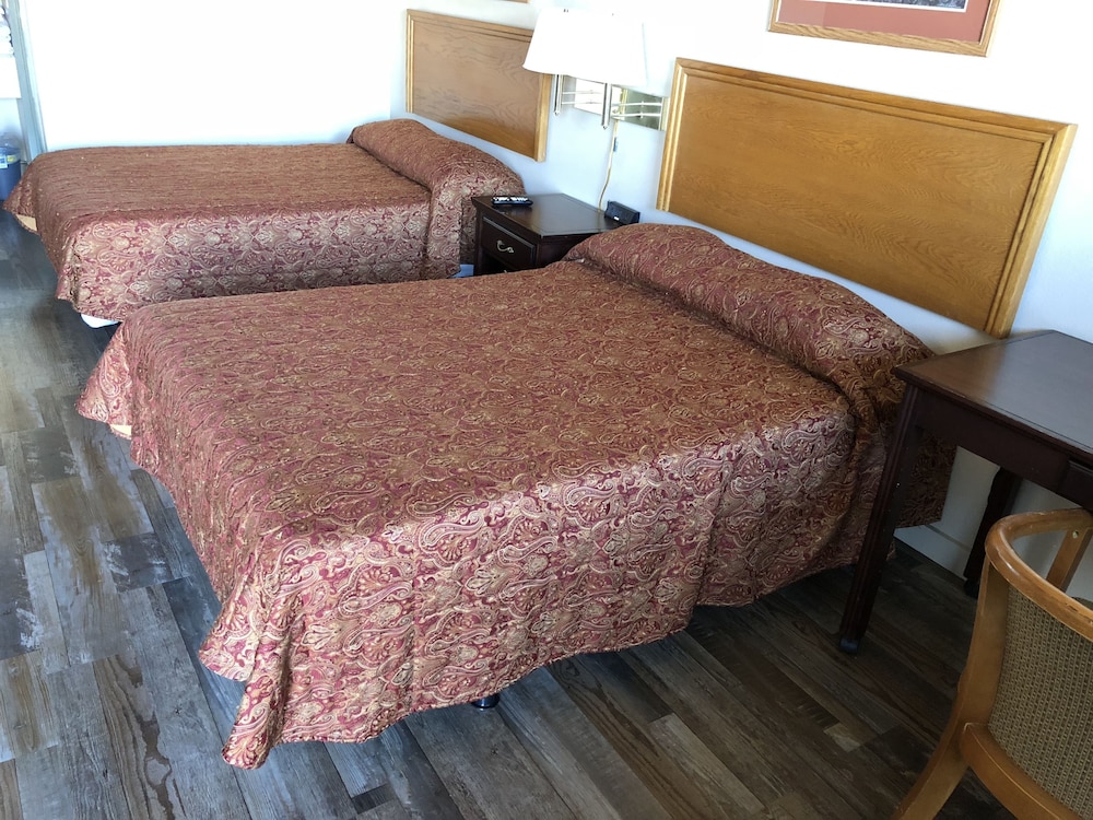 Rosener's Inn and banquet center - photo 2