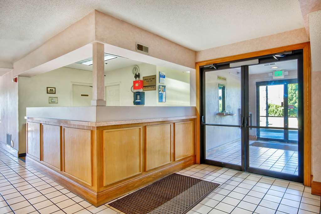 Motel 6 Jeffersonville In Louisville - photo 22