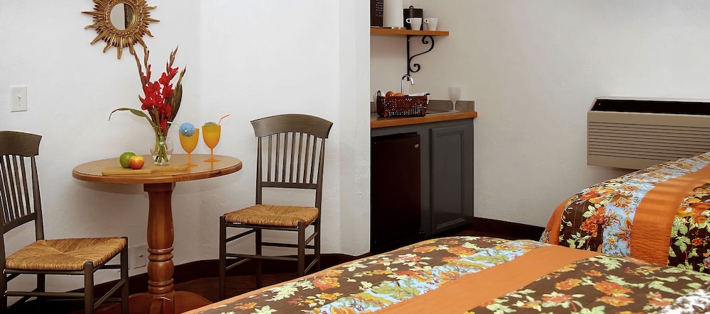 Hotel California a Town and Desert Boutique Hotel - photo 3