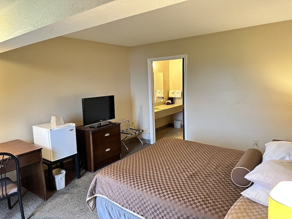 Cedar Hill Lodge - photo 31