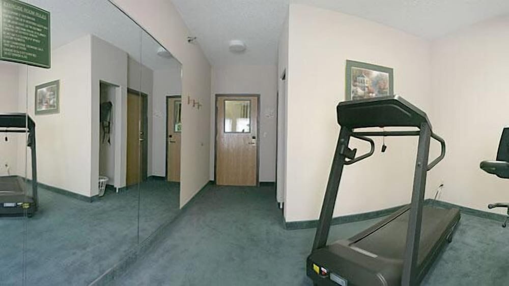 Hampton Inn Sturgis Lagrange Area - photo 33