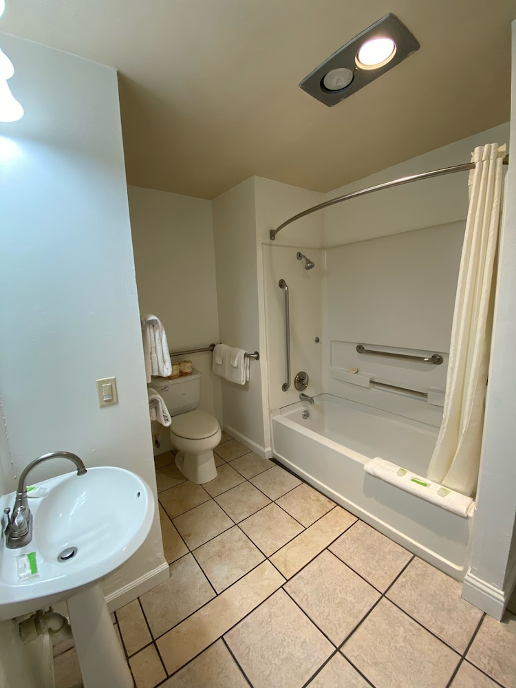 Carmel Resort Inn - photo 80