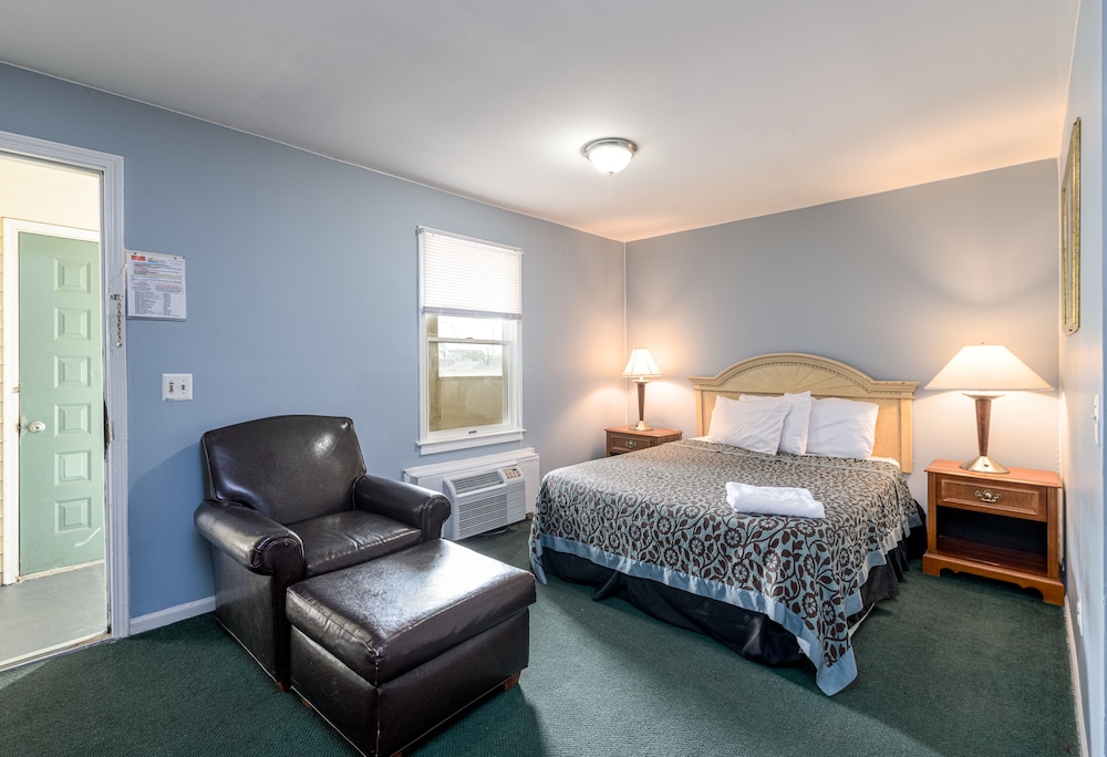 Hotel Charlee Villas by the Beach - photo 11