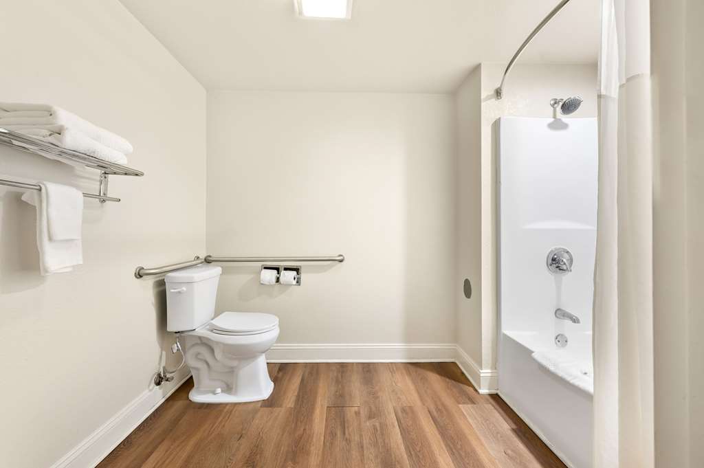 Quality Inn Pelham I 65 exit 246 - photo 22