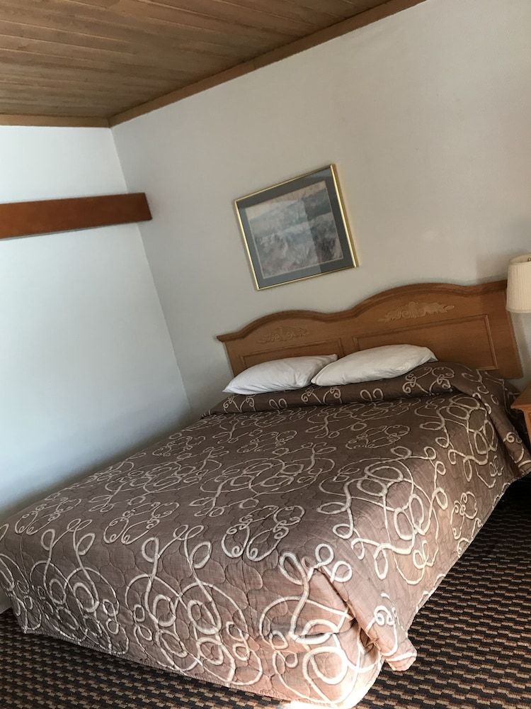 Karakahl Country Inn - photo 11