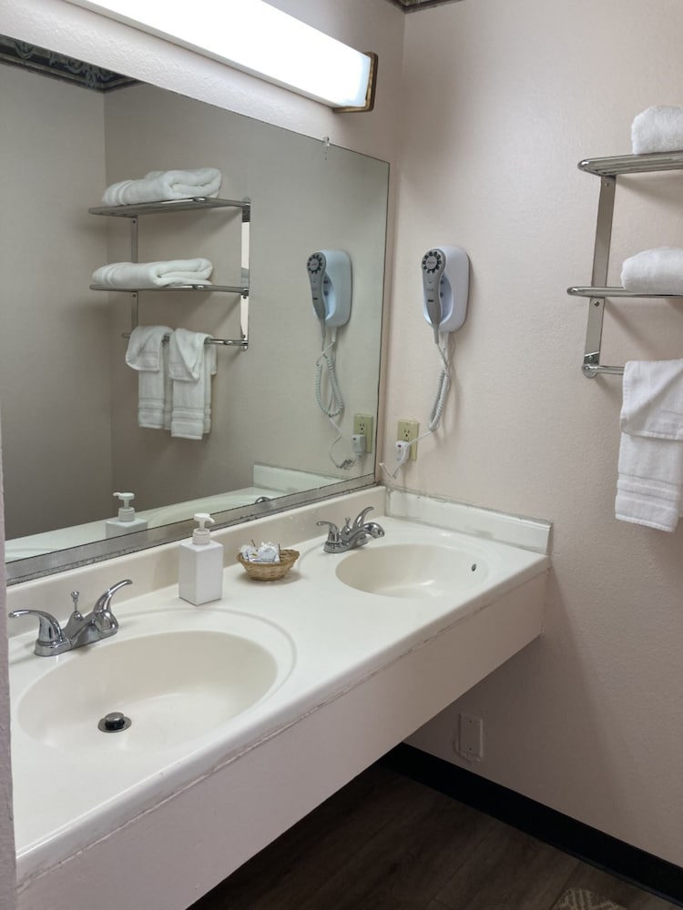 Coast Riders Inn - photo 71