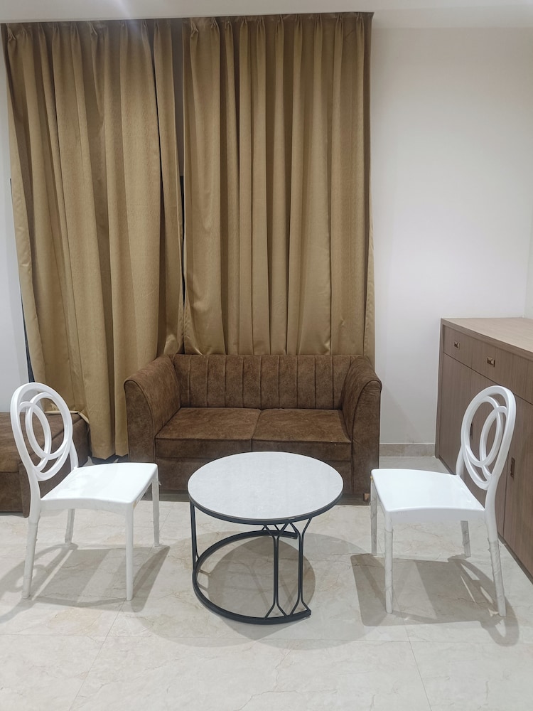 Hotel Satkar Inn — hotel in Murwara