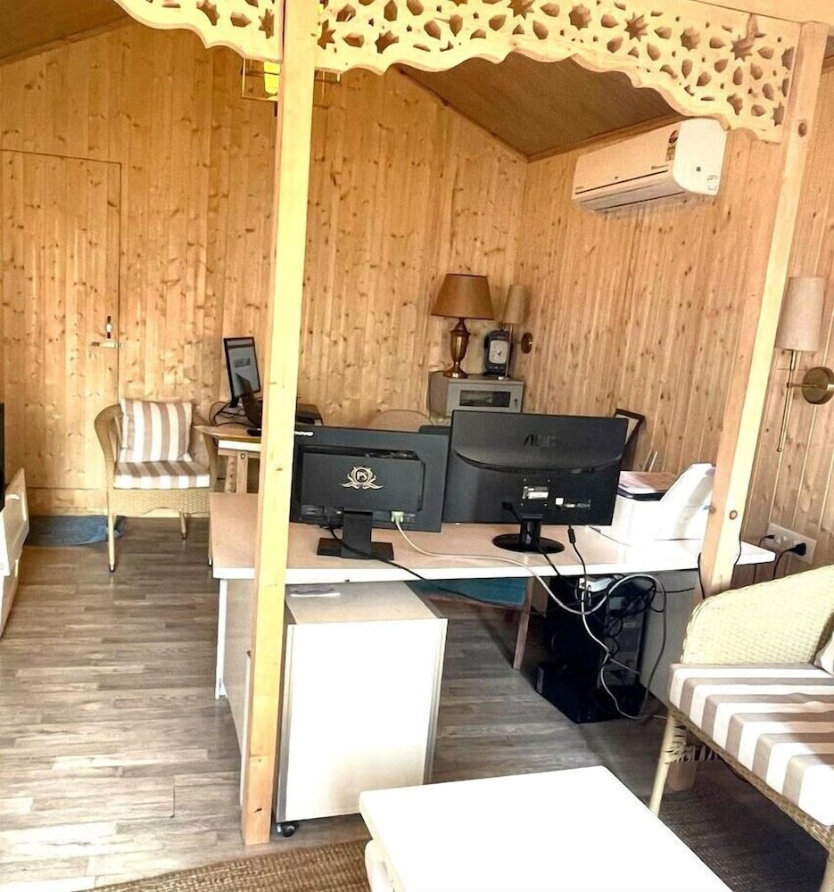 Upani Cottages - last minute hotel in Srinagar