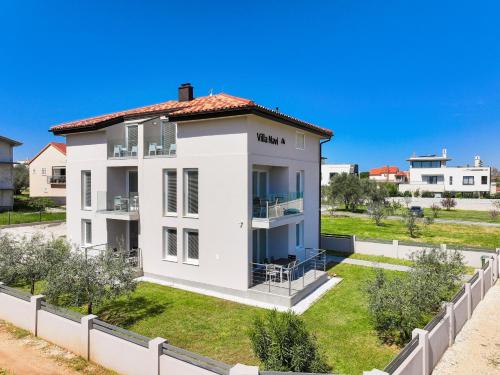 Apartments Villa Navi — 4-Star Luxury Hotel in Bibinje, Croatia