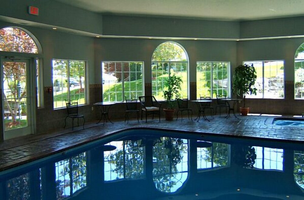 Hotel Grand Victorian - photo 32