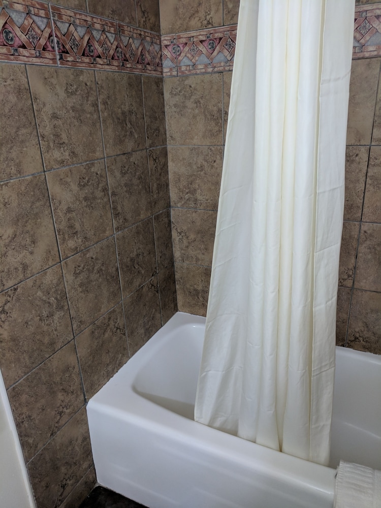 La Hacienda Motel - photo 25