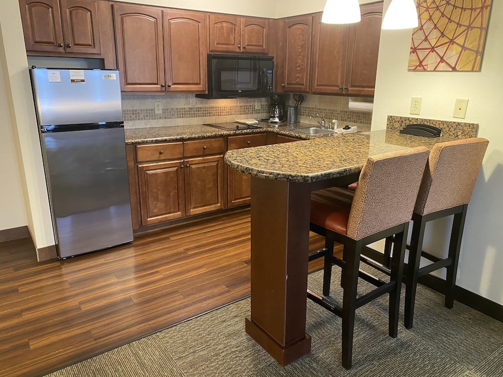 Staybridge Suites Great Falls an IHG Hotel - photo 5