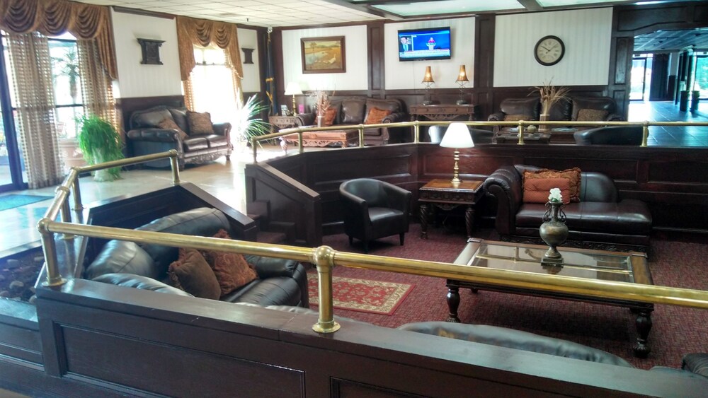 FairBridge Inn & Suites Poconos - photo 7