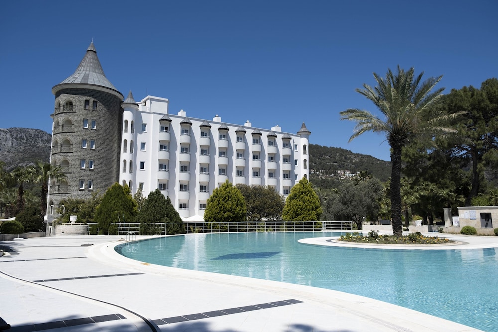 Alinn Boutique Sarigerme