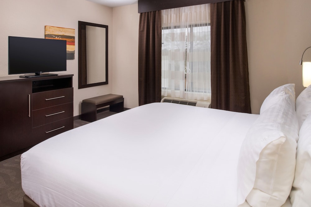 Holiday Inn Express Hotel & Suites Monroe - photo 6