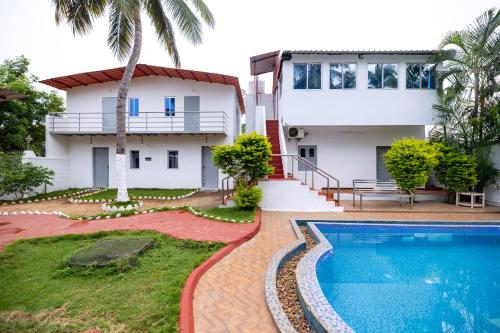 Sri Sai Holiday Inn — Puducherry