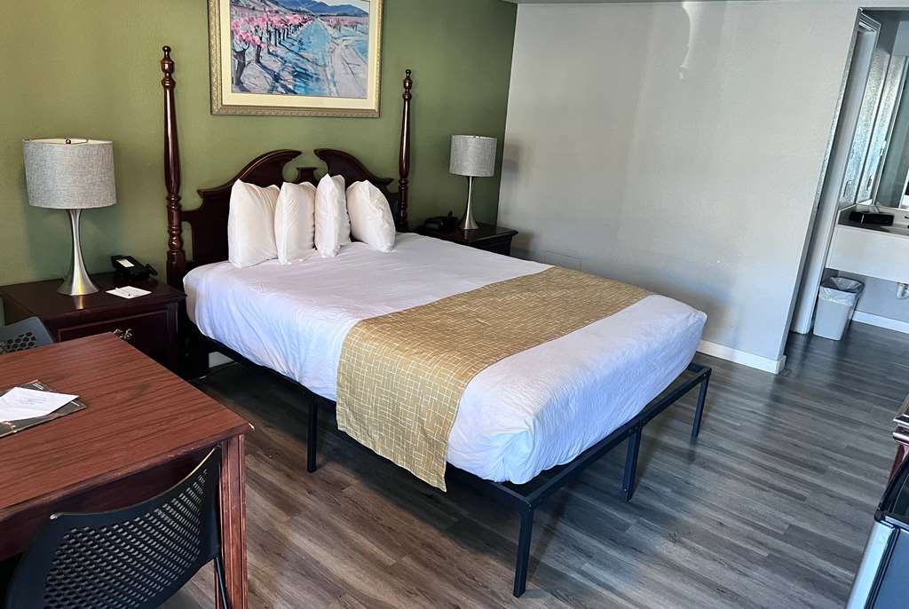 Travelodge by Wyndham Redding CA - photo 10