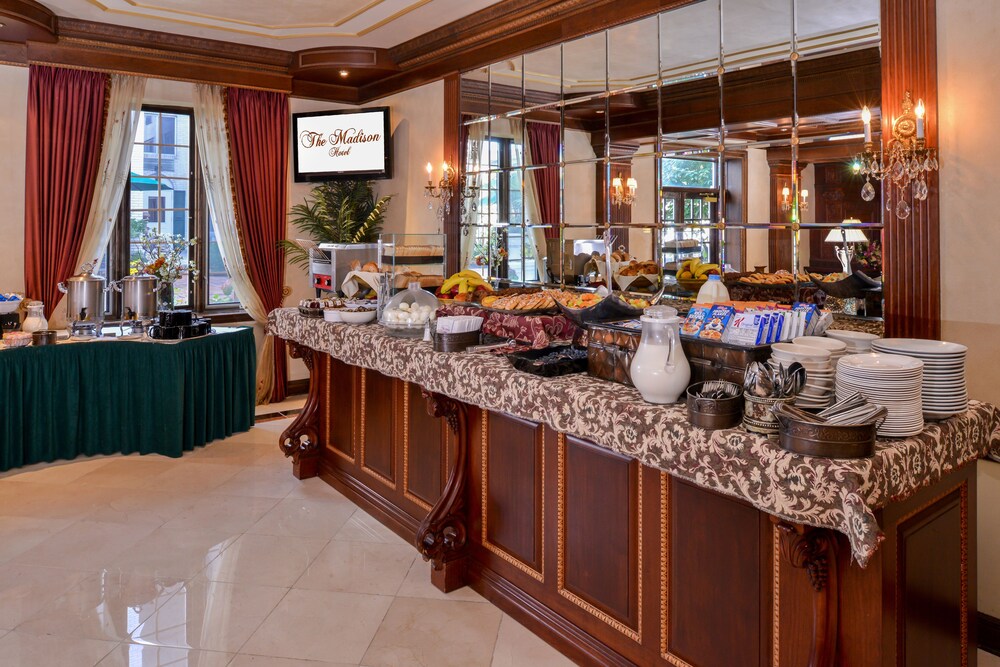 Madison Hotel - photo 29