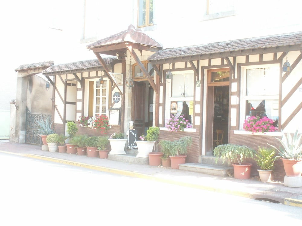 Auberge des Voyageurs — hotel in Saint-Germain-Laval