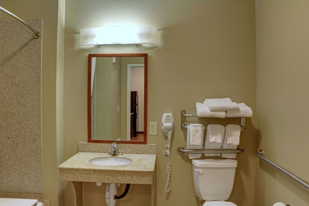 Candlewood Suites Texarkana by IHG - photo 20