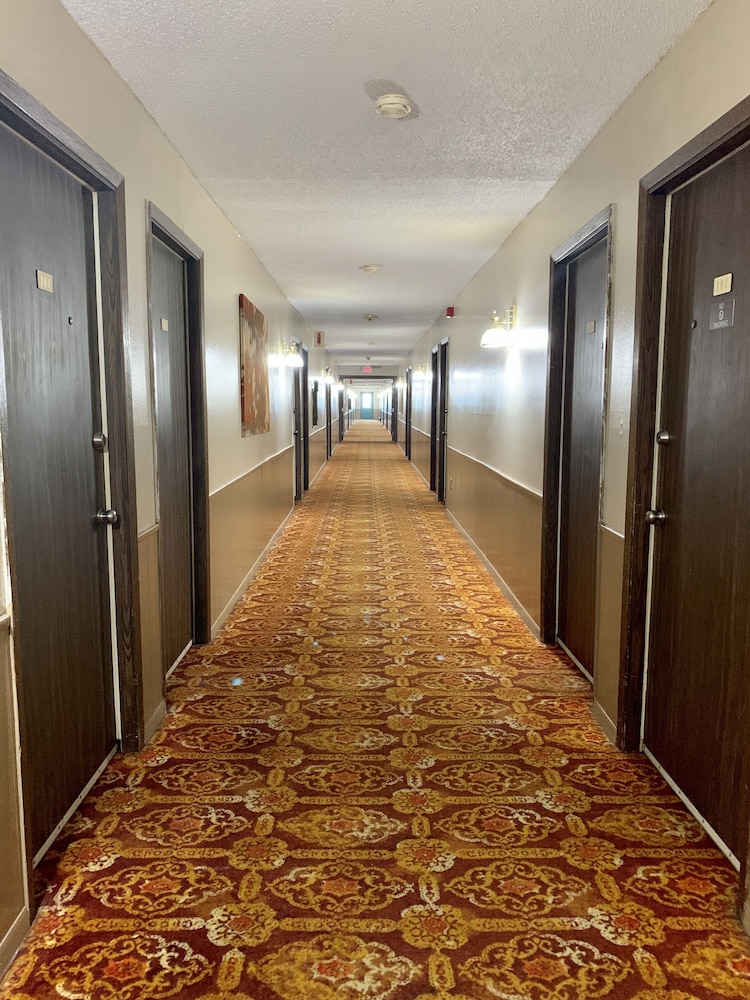Circle S Motel - photo 7