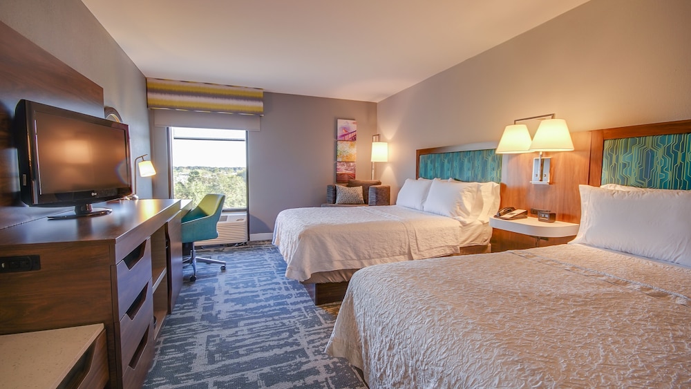 Hampton Inn Salisbury - photo 4