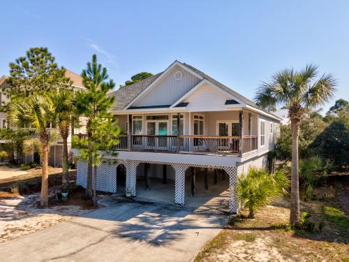 Another Happy Clam in Dauphin Island, United States