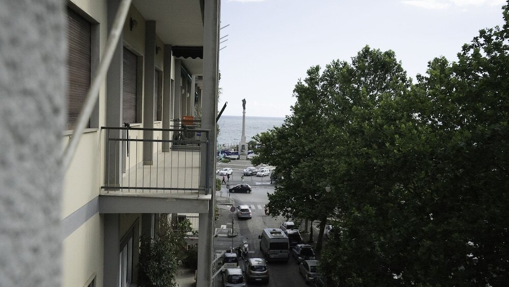 Numero 5 - carbon neutral hotel in Salerno