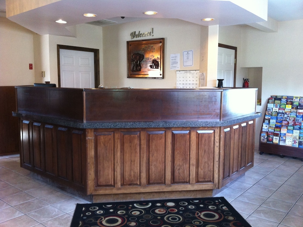 Newport News Inn - photo 3