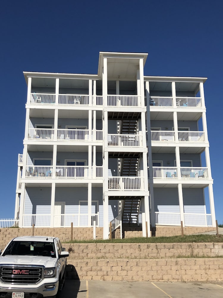 Beachgate CondoSuites & Motel - photo 166