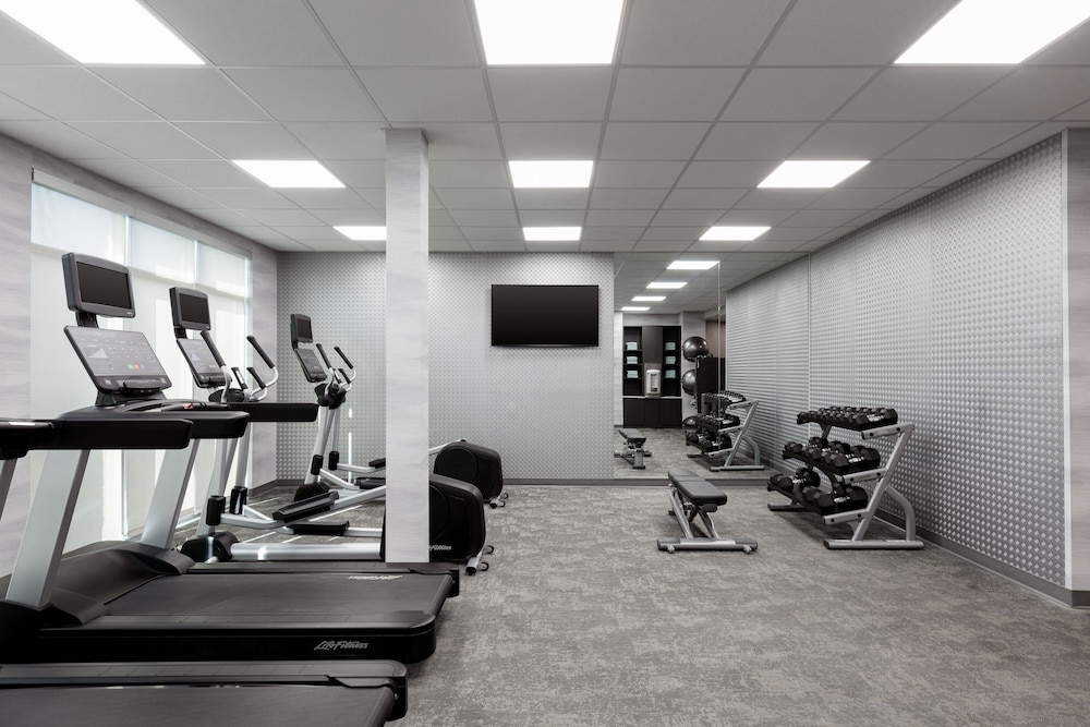 Fairfield by Marriott Inn & Suites Omaha at MH Landing - photo 99