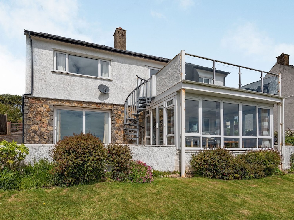 Garna — 4-Star Luxury Hotel in Pwllheli, United Kingdom